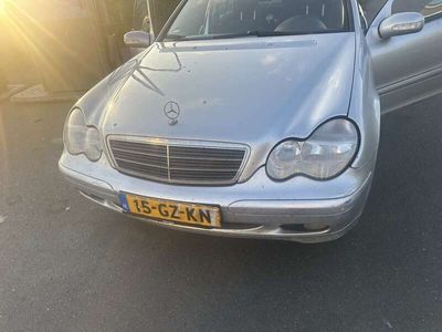 Mercedes C180