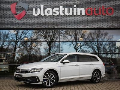 Occasion VW Passat Business 218 PK (160 kW) 2022 Wit Stationwagen