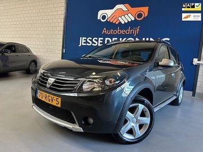 Grijs (metallic) Occasion 2011 Dacia Sandero Stepway Hatchback | € 4.250 (Eerlijke prijs)
