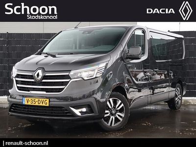 Zwart metallic Occasion 2024 Renault Trafic Luxe MPV | € 34.950 (Goede deal)