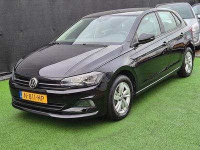Zwart Gebruikt 2019 VW Polo Highline Hatchback | € 11.940 (Goede deal)