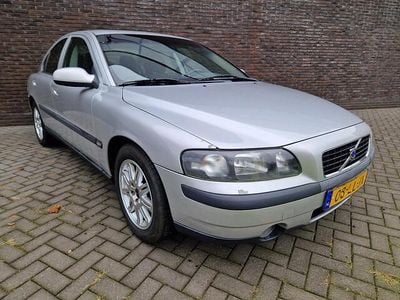 Grijs (metallic) Gebruikt 2003 Volvo S60 Sedan | € 1.995 (Goede deal)