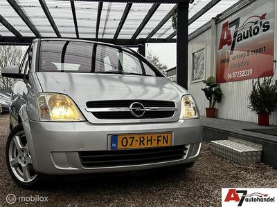 Grijs Gebruikt 2005 Opel Meriva MPV | € 999 (Eerlijke prijs)