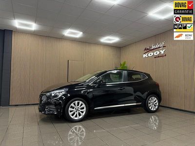 Zwart Gebruikt 2021 Renault Clio V Intens Hatchback | € 14.770 (Eerlijke prijs)