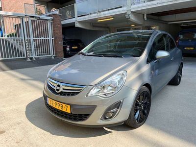tweedehands Opel Corsa 1.4-16V Edition