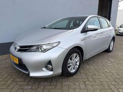 Grijs Occasion 2014 Toyota Auris Hybrid Hatchback | € 9.750 (Eerlijke prijs)