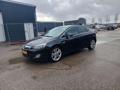 Zwart Gebruikt 2011 Opel Astra Sport MPV | € 2.999 (Goede deal)