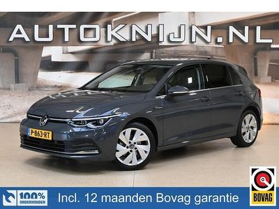 Grijs Gebruikt 2022 VW Golf VIII Style Hatchback | € 22.750 (Goede deal)