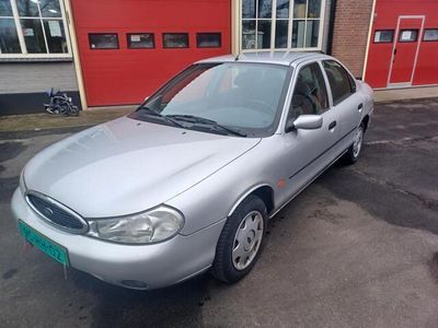 tweedehands Ford Mondeo 1.8 16v sedan met Gas G3 AUTOMAAT en 163567 km NAP