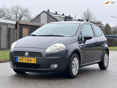 Grijs Occasion 2007 Fiat Grande Punto Dynamic Hatchback | € 2.450 (Eerlijke prijs)