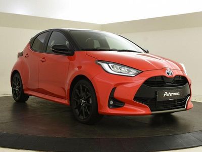 Occasion Toyota Yaris Hybrid Executive 2023 Rood Hatchback
