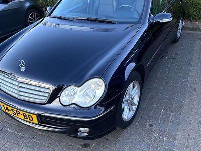 Mercedes C180