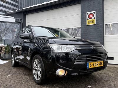 Zwart Occasion 2014 Mitsubishi Outlander P-HEV SUV | € 9.950 (Eerlijke prijs)