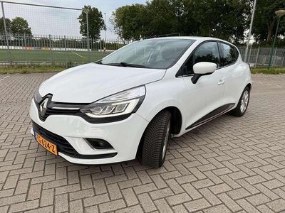 Wit Occasion 2018 Renault Clio IV Intens Hatchback | € 10.495 (Eerlijke prijs)