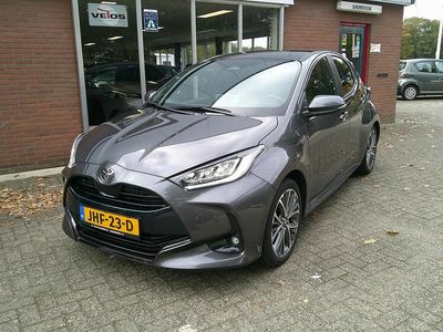 Grijs Occasion 2024 Toyota Yaris Edition Hatchback | € 29.500 (Iets duurder)
