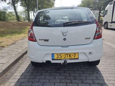 Occasion Dacia Sandero Lauréate 75 PK (55 kW) 2009 Wit Hatchback
