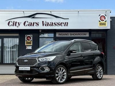 Zwart, metallic lak Gebruikt 2018 Ford Kuga Vignale SUV | € 21.950 (Eerlijke prijs)