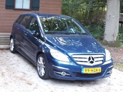 Mercedes B200