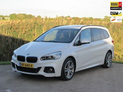 Wit Gebruikt 2016 BMW 220 Executive Stationwagen | € 18.500 (Duur)