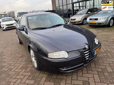 Blauw Gebruikt 2004 Alfa Romeo 147 Lusso Hatchback | € 2.950