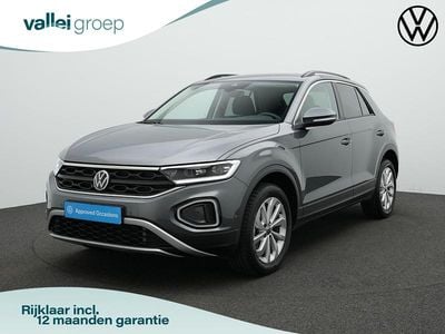 Grijs Gebruikt 2024 VW T-Roc Edition SUV | € 33.800 (Eerlijke prijs)