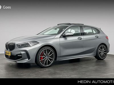 Grijs Occasion 2024 BMW 118 M Sport Hatchback | € 36.880 (Iets duurder)