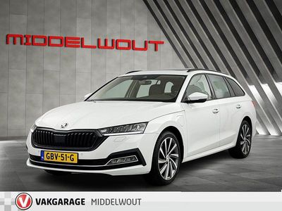 Wit Gebruikt 2021 Skoda Octavia Business Line Stationwagen | € 27.950 (Eerlijke prijs)
