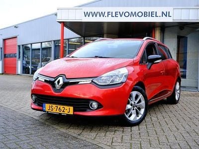Occasion Renault Clio GrandTour LIMITED 90 PK (66 kW) 2016 Rood (metallic) Stationwagen