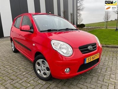 Rood Occasion 2010 Kia Picanto Hatchback | € 2.350 (Eerlijke prijs)