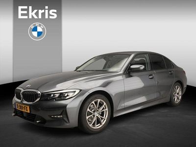 Grijs Occasion 2020 BMW 318 Executive Sedan | € 27.900 (Iets duurder)