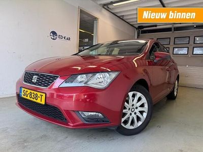 Rood Occasion 2015 Seat Leon Business Hatchback | € 5.995 (Iets duurder)