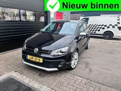 Zwart (metallic) Gebruikt 2016 VW Polo Cross Hatchback | € 9.950 (Goede deal)