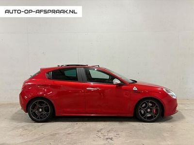 Rood Gebruikt 2012 Alfa Romeo Giulietta Distinctive Hatchback | € 5.999 (Eerlijke prijs)