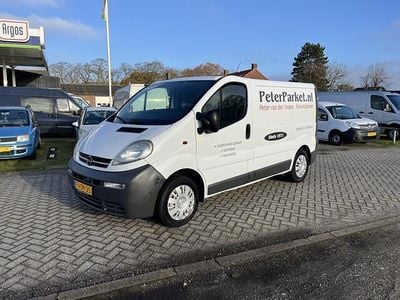 Wit Gebruikt 2005 Opel Vivaro MPV | € 2.100 (Eerlijke prijs)