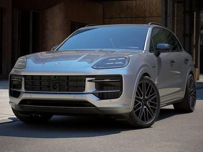 Zilver (parellak) Gebruikt 2025 Porsche Cayenne S E-Hybrid SUV | € 152.995 (Super prijs)