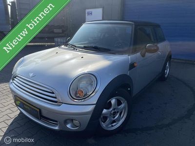 tweedehands Mini Cooper 1.6 / Automaat/ Netjes / meeneemprijs !!