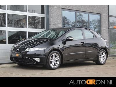 Zwart Gebruikt 2009 Honda Civic Hatchback | € 5.250 (Eerlijke prijs)