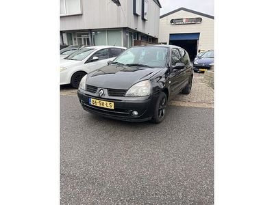 Zwart Occasion 2006 Renault Clio II Hatchback | € 995 (Goede deal)
