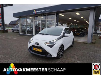 Wit Gebruikt 2021 Toyota Aygo Hatchback | € 11.950 (Eerlijke prijs)