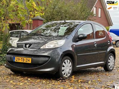 tweedehands Peugeot 107 1.0-12V XS // 5-drs // NAP // APK