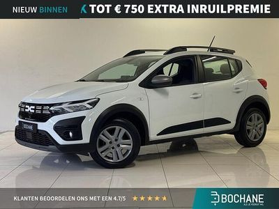 Wit Gebruikt 2023 Dacia Sandero Expression Hatchback | € 16.500 (Eerlijke prijs)