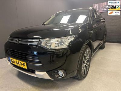 Zwart Occasion 2015 Mitsubishi Outlander Edition SUV | € 14.950 (Eerlijke prijs)
