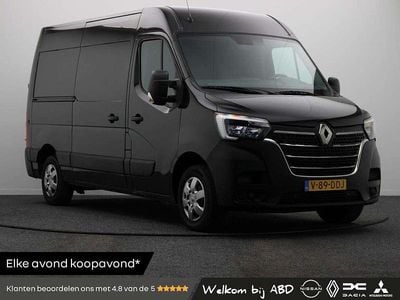 Zwart Occasion 2024 Renault Master Van | € 24.945