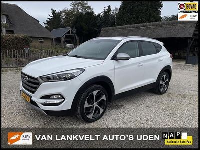 Wit (metallic) Gebruikt 2017 Hyundai Tucson Comfort SUV | € 17.950 (Eerlijke prijs)