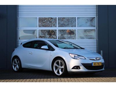 Wit Occasion 2012 Opel Astra Sport Hatchback | € 5.999 (Eerlijke prijs)