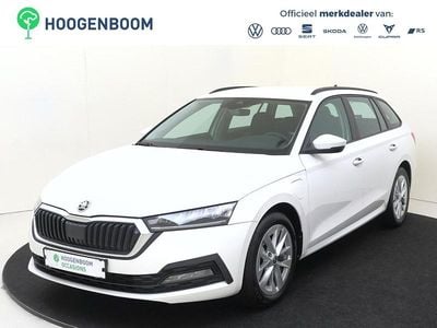 Wit Gebruikt 2023 Skoda Octavia Business Line Stationwagen | € 25.950 (Goede deal)