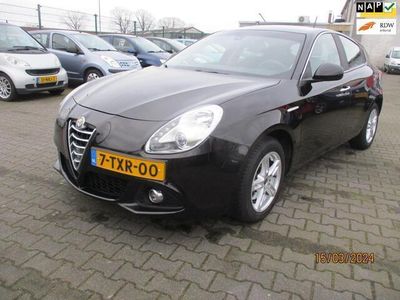 tweedehands Alfa Romeo Giulietta GIULIETTA1.4 T Distinctive Lusso-5DRS-AUTOMAAT-NAVIGATIE