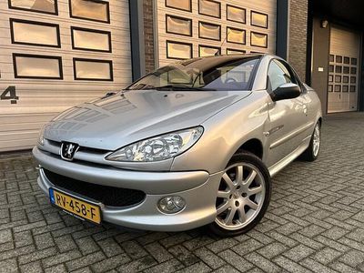 Occasion Peugeot 206 CC Quiksilver 109 PK (80 kW) 2006 Grijs (metallic) Cabriolet