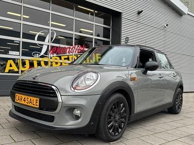 Grijs (metallic) Gebruikt 2017 Mini ONE Comfort Hatchback | € 12.900 (Eerlijke prijs)