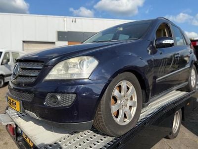 Mercedes 320
